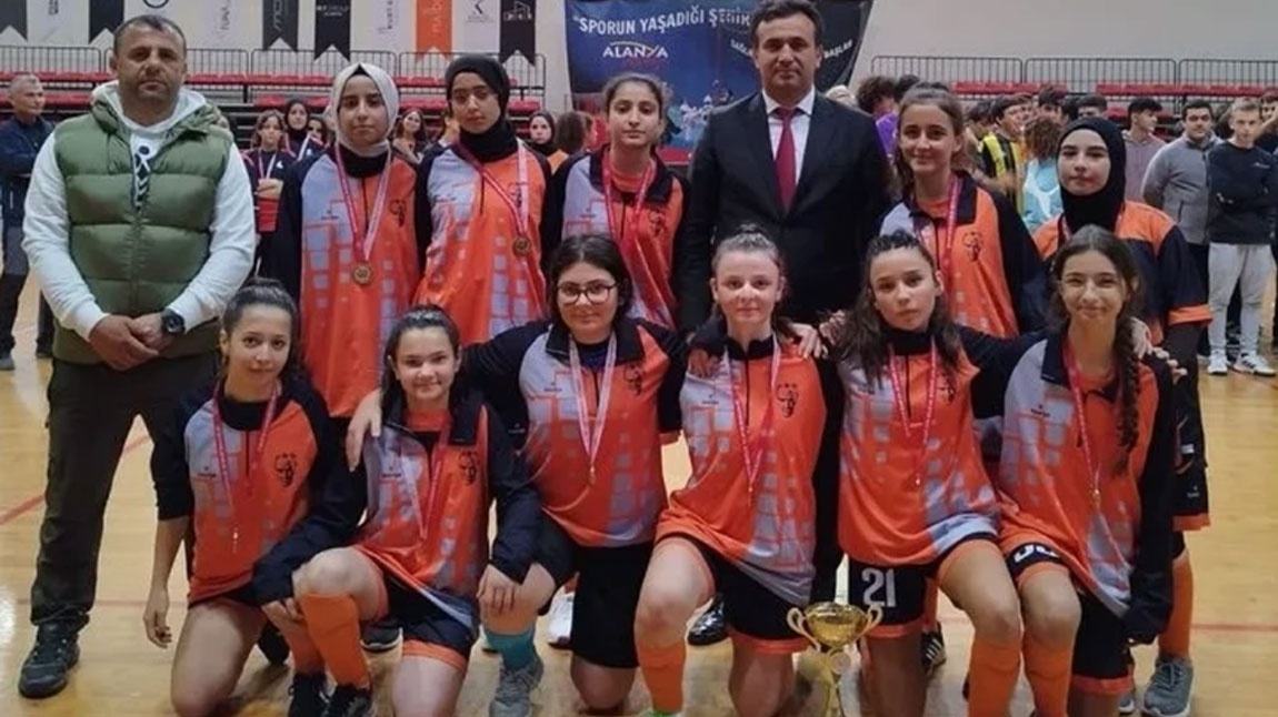 Kız Futsal Takımımız Alanya Şampiyonu oldu. 